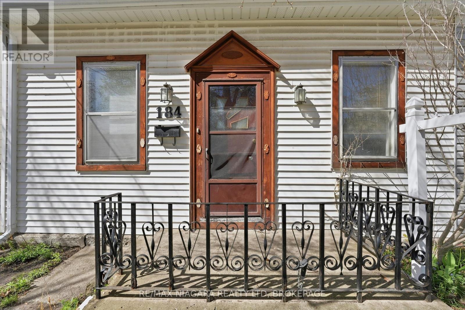 184 WELLINGTON STREET - 3