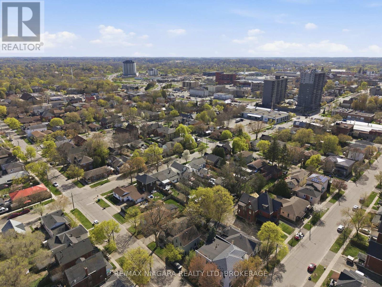 184 WELLINGTON STREET - 36