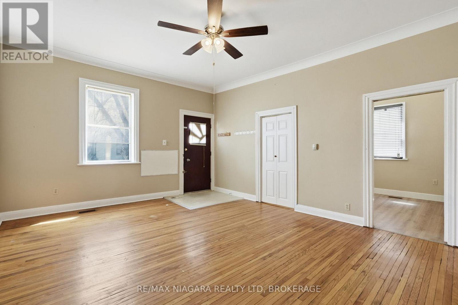 184 WELLINGTON STREET - 5