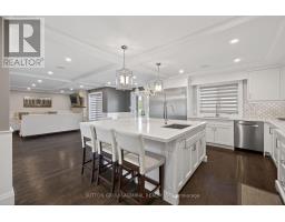 Kitchen - 517 Aintree Drive, Whitchurch Stouffville, ON L4A7H6 Photo 10