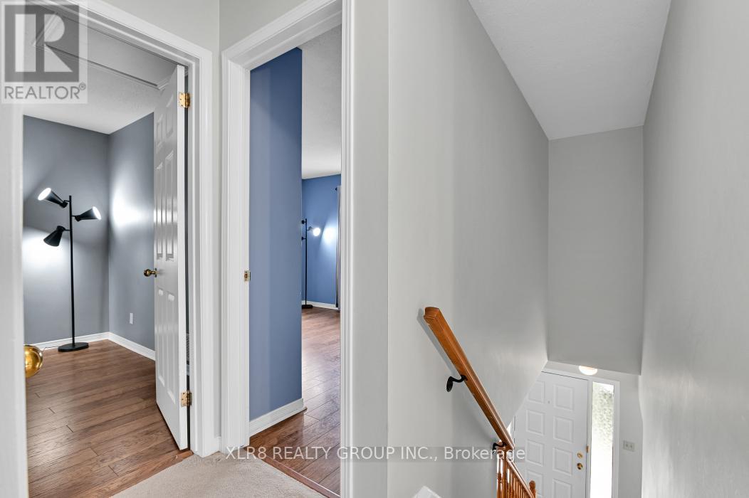 12 JOHN SIDNEY CRESCENT - 19