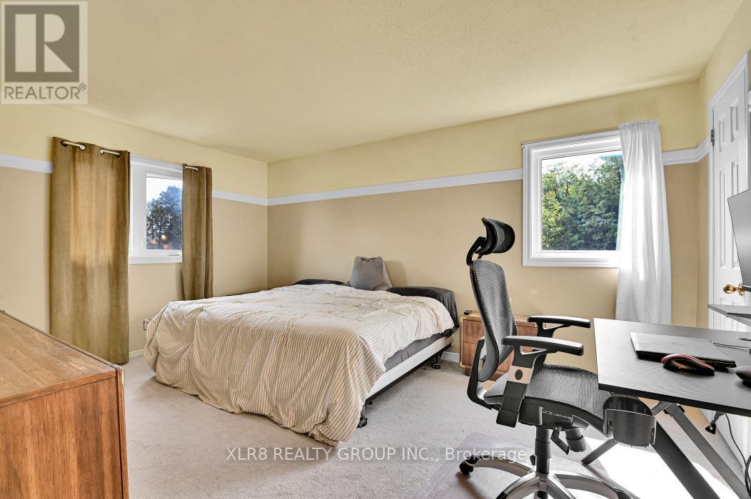 12 JOHN SIDNEY CRESCENT - 20