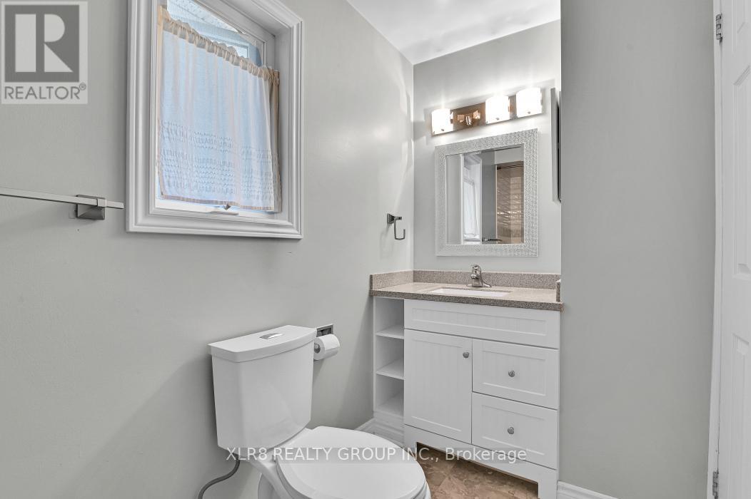 12 JOHN SIDNEY CRESCENT - 26
