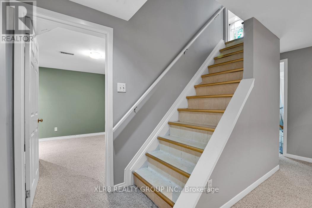 12 JOHN SIDNEY CRESCENT - 28