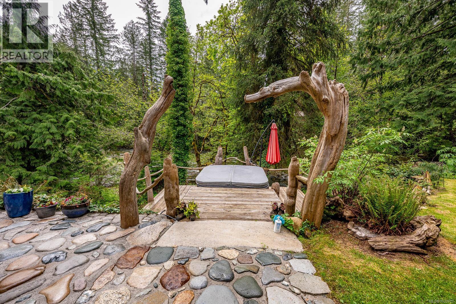 4010 FORBIDDEN PLATEAU Rd, Courtenay