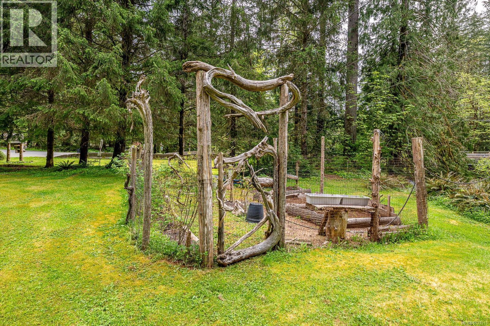 4010 FORBIDDEN PLATEAU Rd, Courtenay