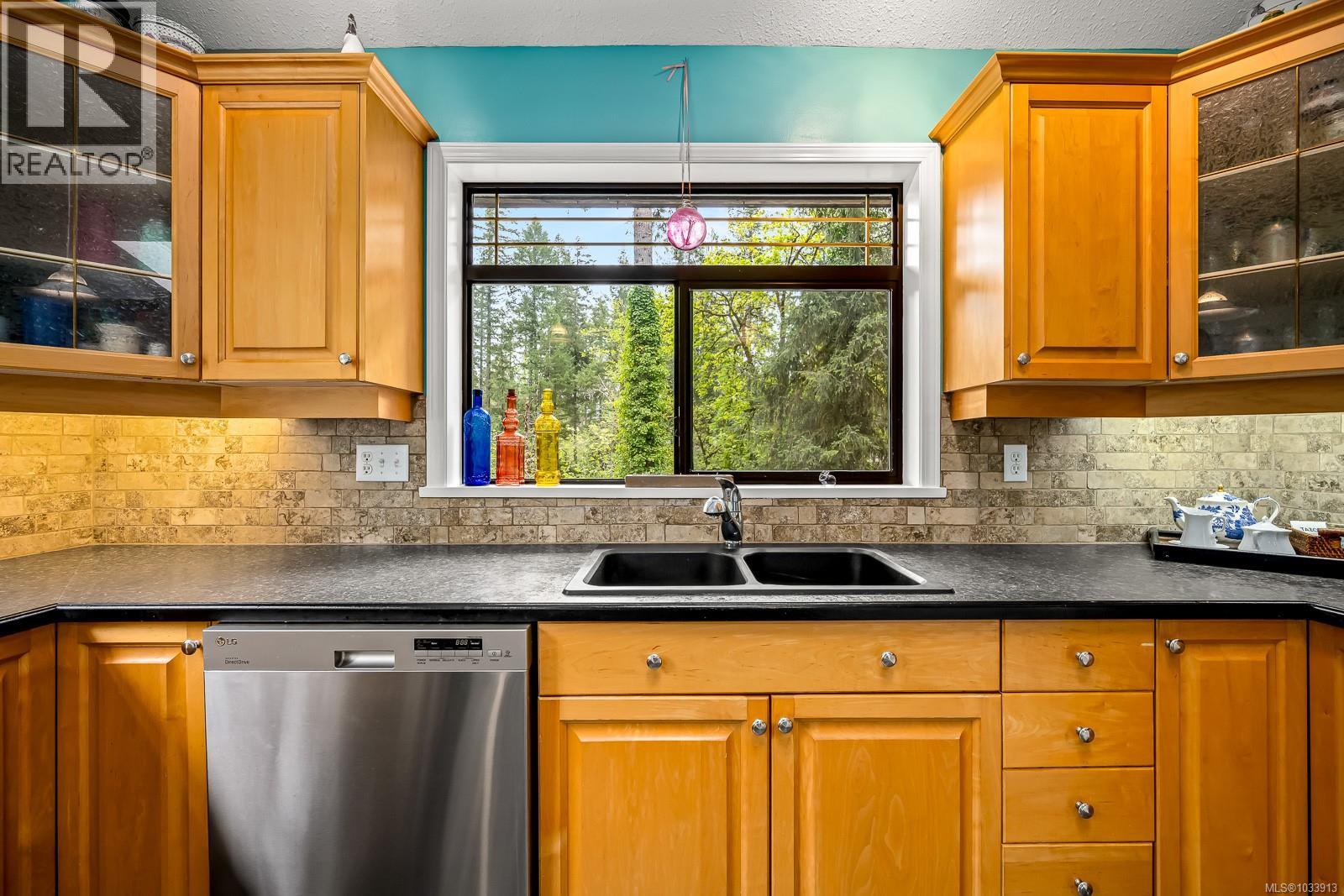 4010 FORBIDDEN PLATEAU Rd, Courtenay