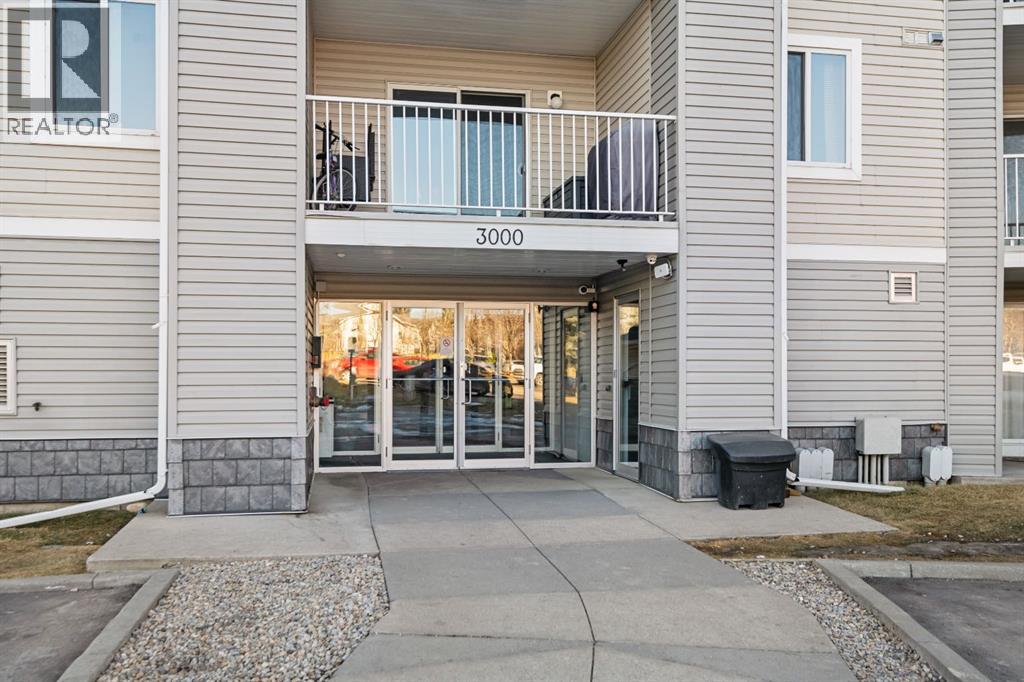 3112, 1620 70 Street SE - photo 3
