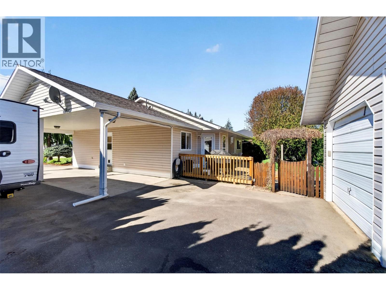  730 Parksville Street, Sicamous