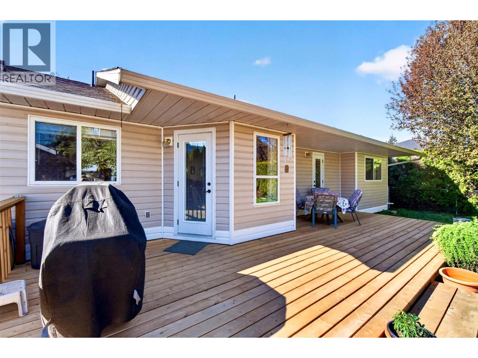  730 Parksville Street, Sicamous