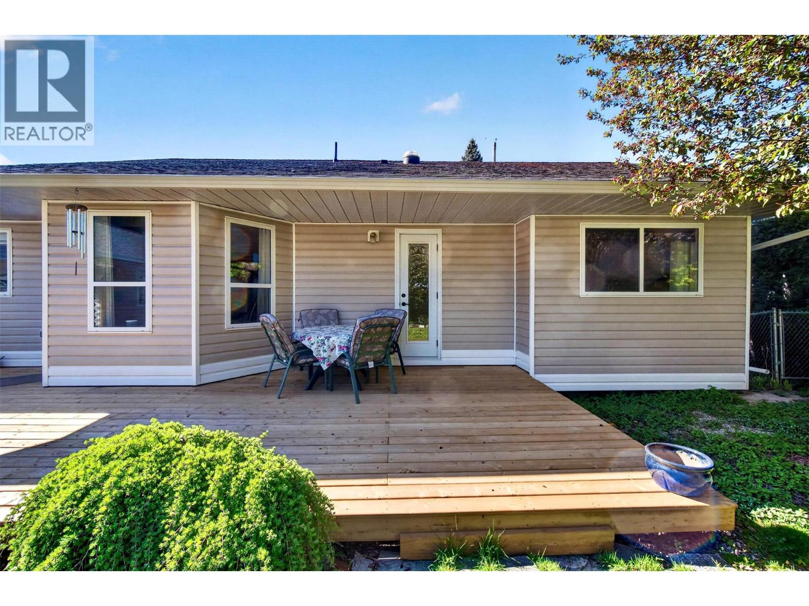  730 Parksville Street, Sicamous