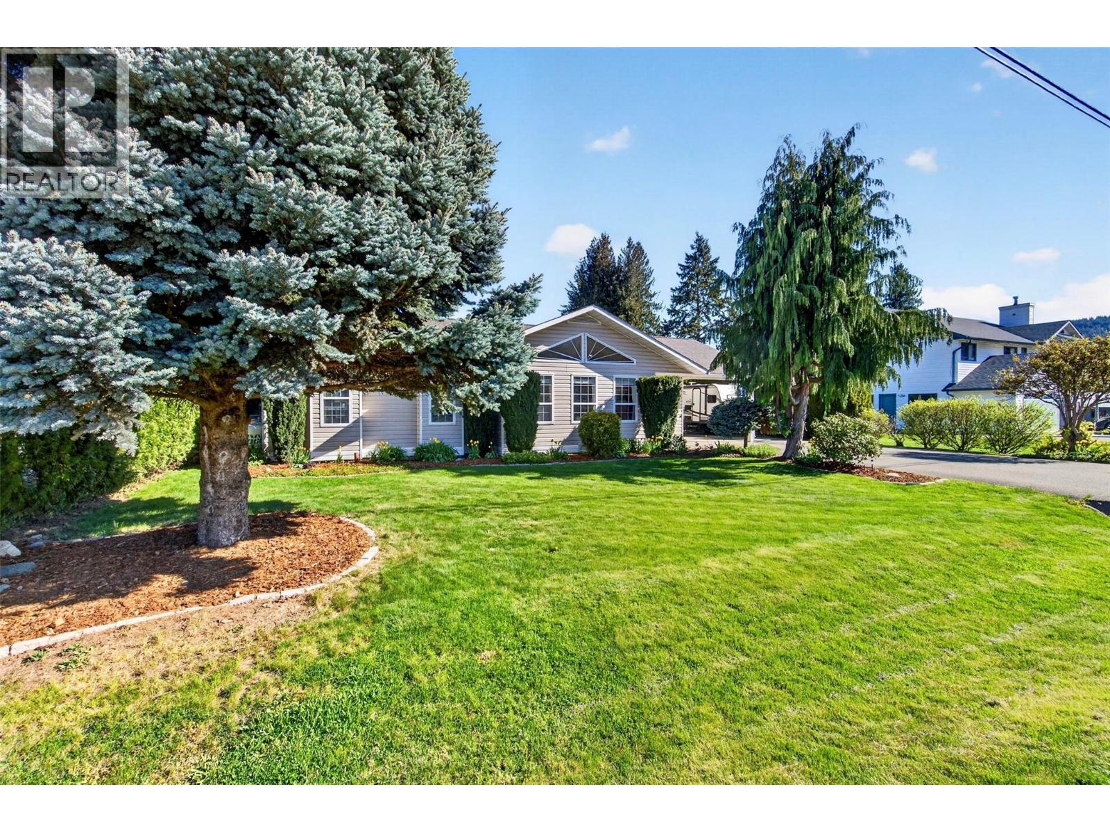  730 Parksville Street, Sicamous