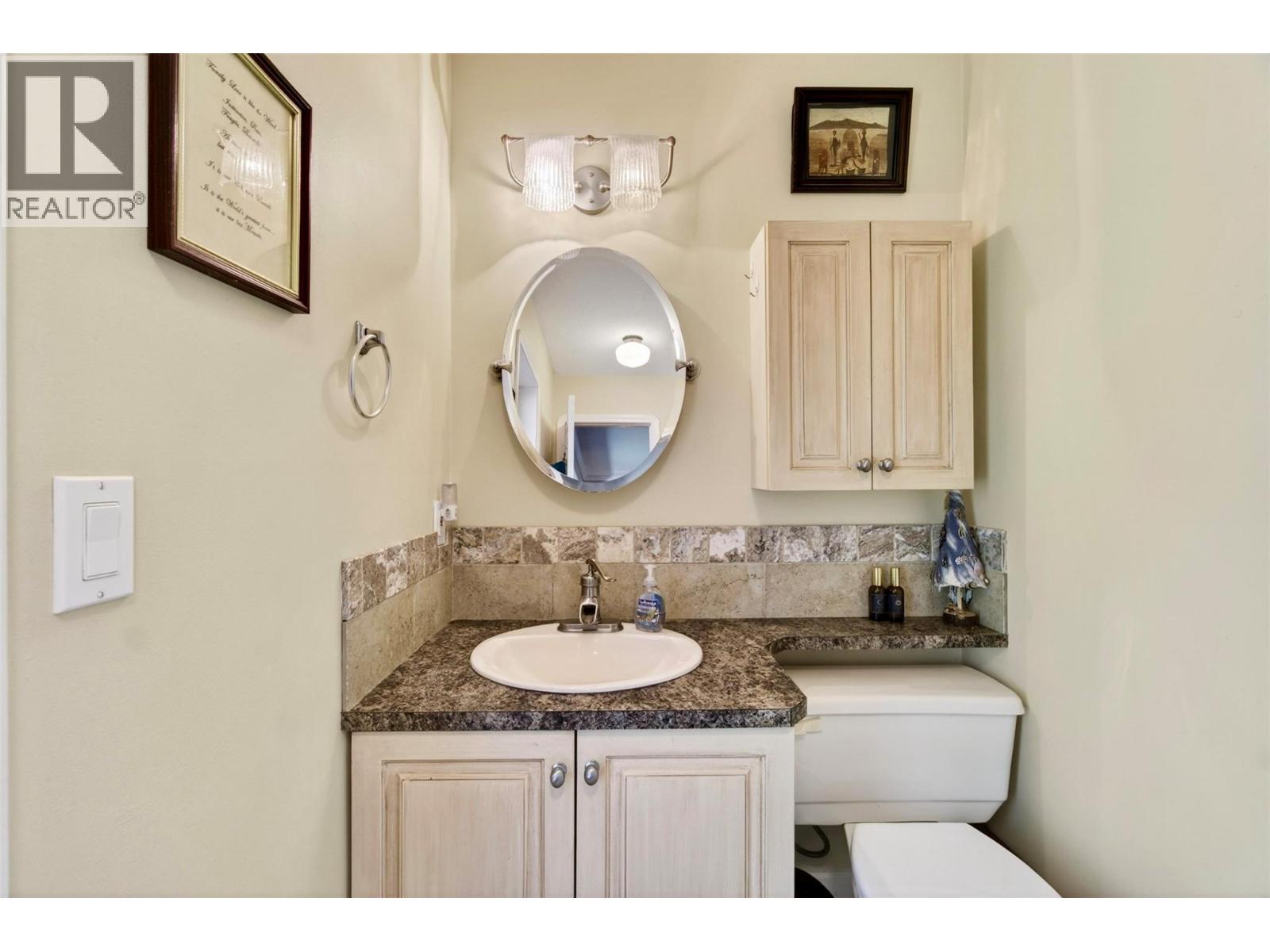  730 Parksville Street, Sicamous