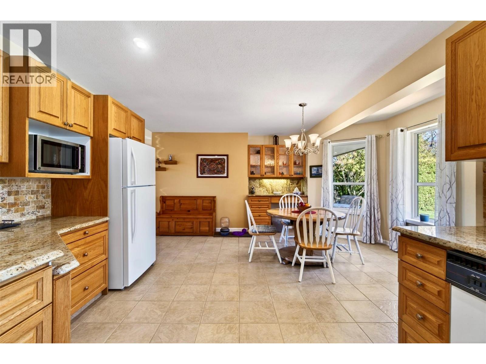  730 Parksville Street, Sicamous