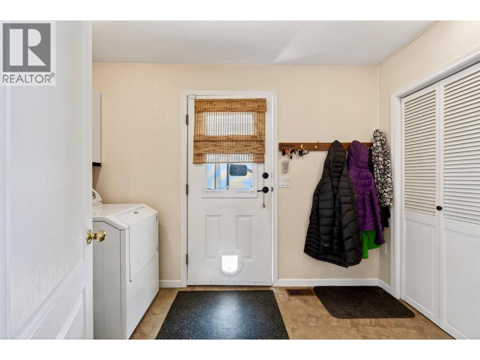  730 Parksville Street, Sicamous