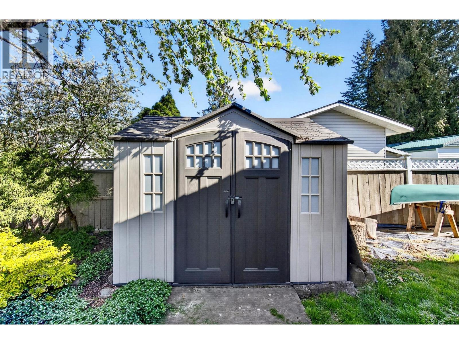 730 Parksville Street - 38