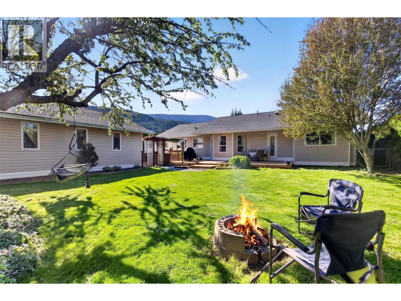  730 Parksville Street, Sicamous