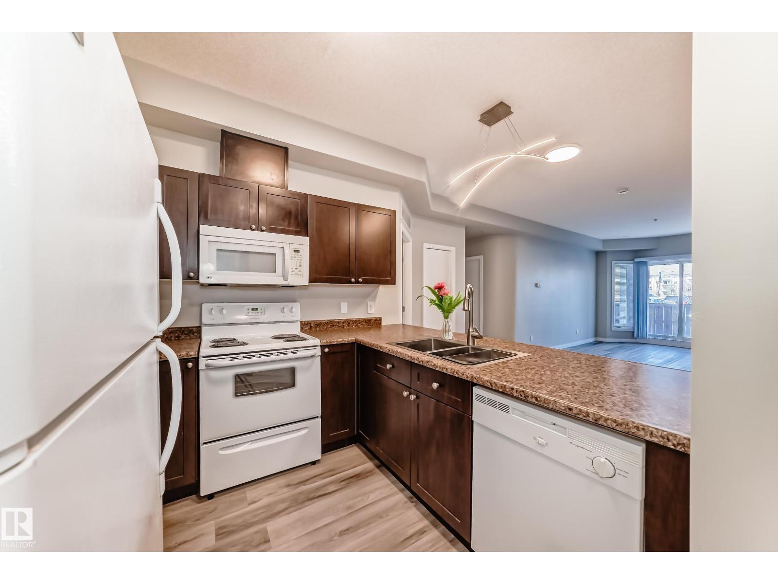 #105 4316 139 AV NW, Edmonton