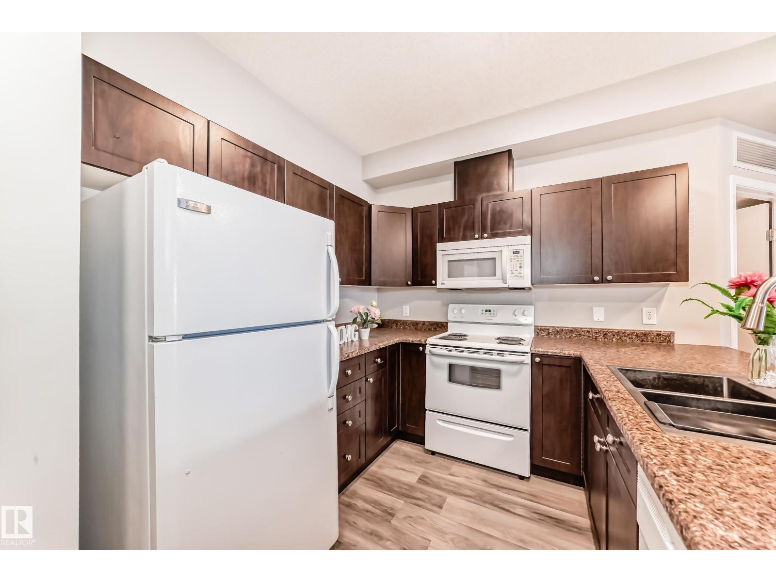 #105 4316 139 AV NW, Edmonton