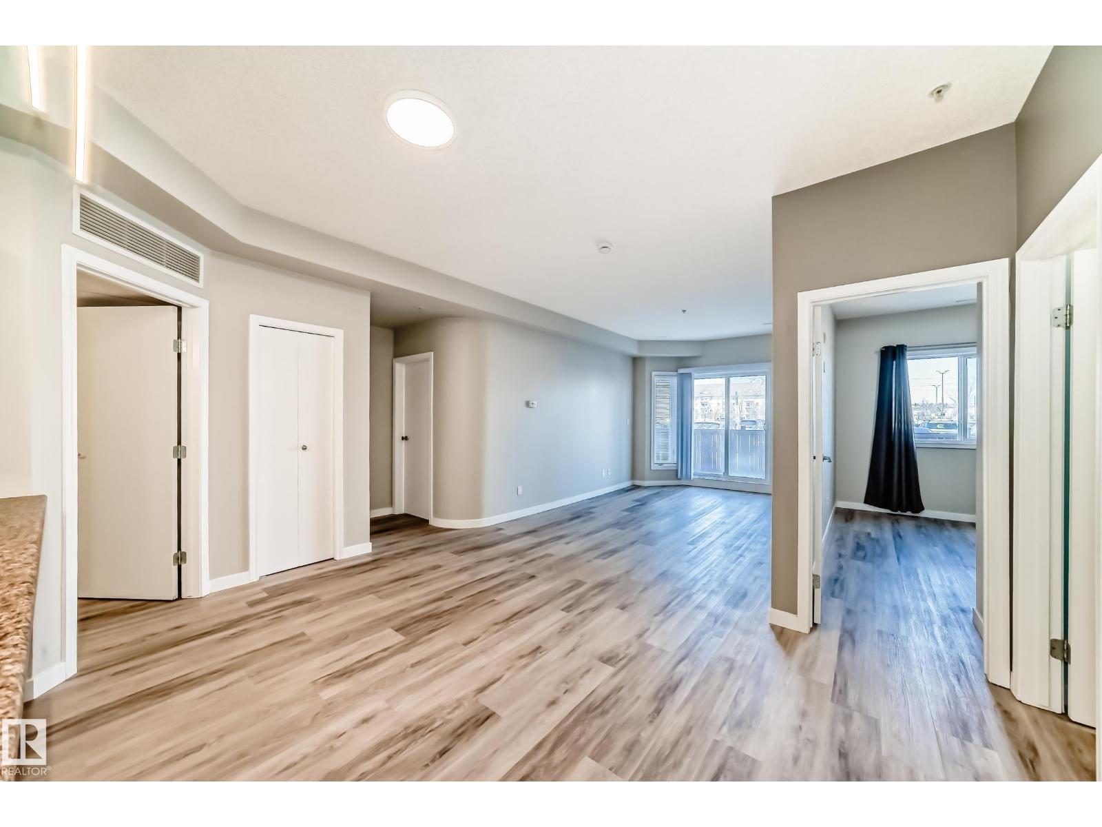 #105 4316 139 AV NW, Edmonton