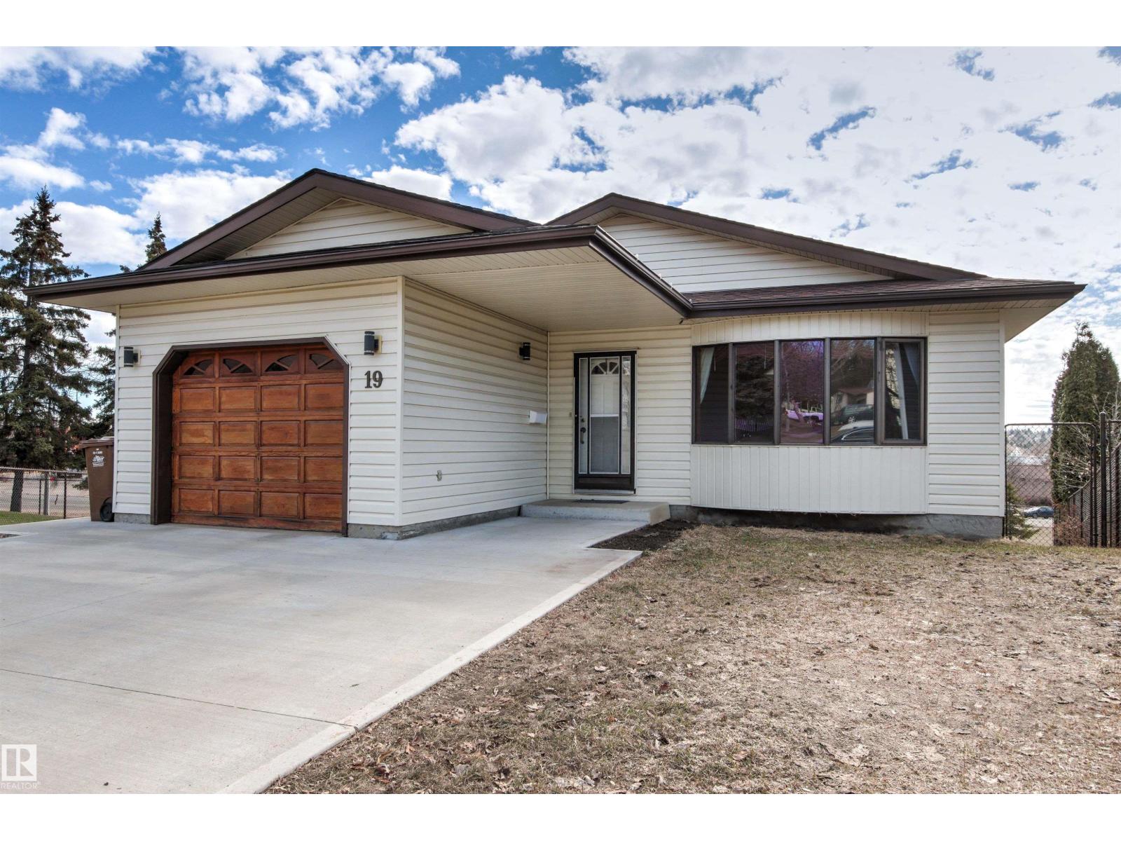 19 LOUISBOURG PL, St. Albert