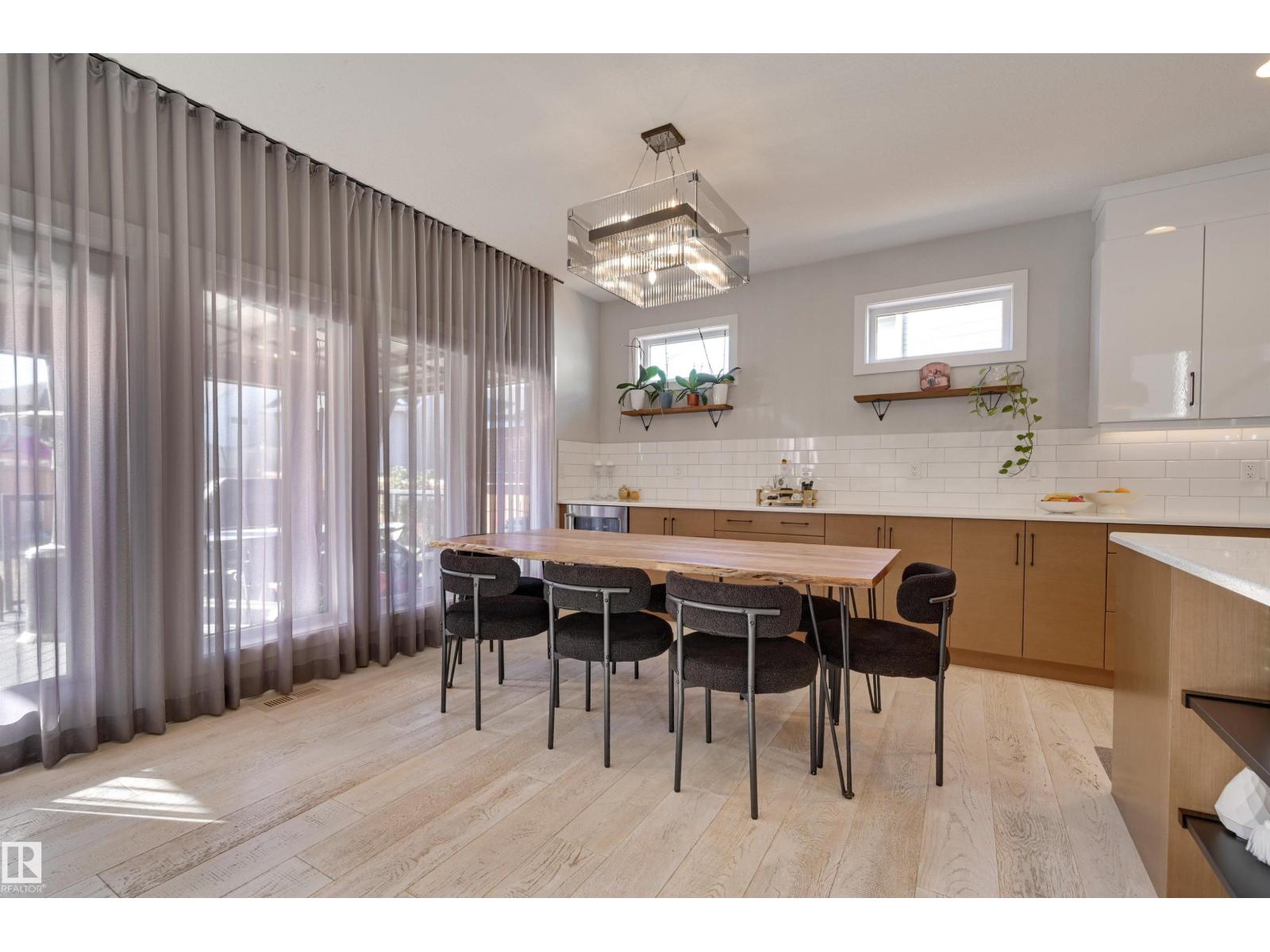 550 EAGLESON WD NW, Edmonton