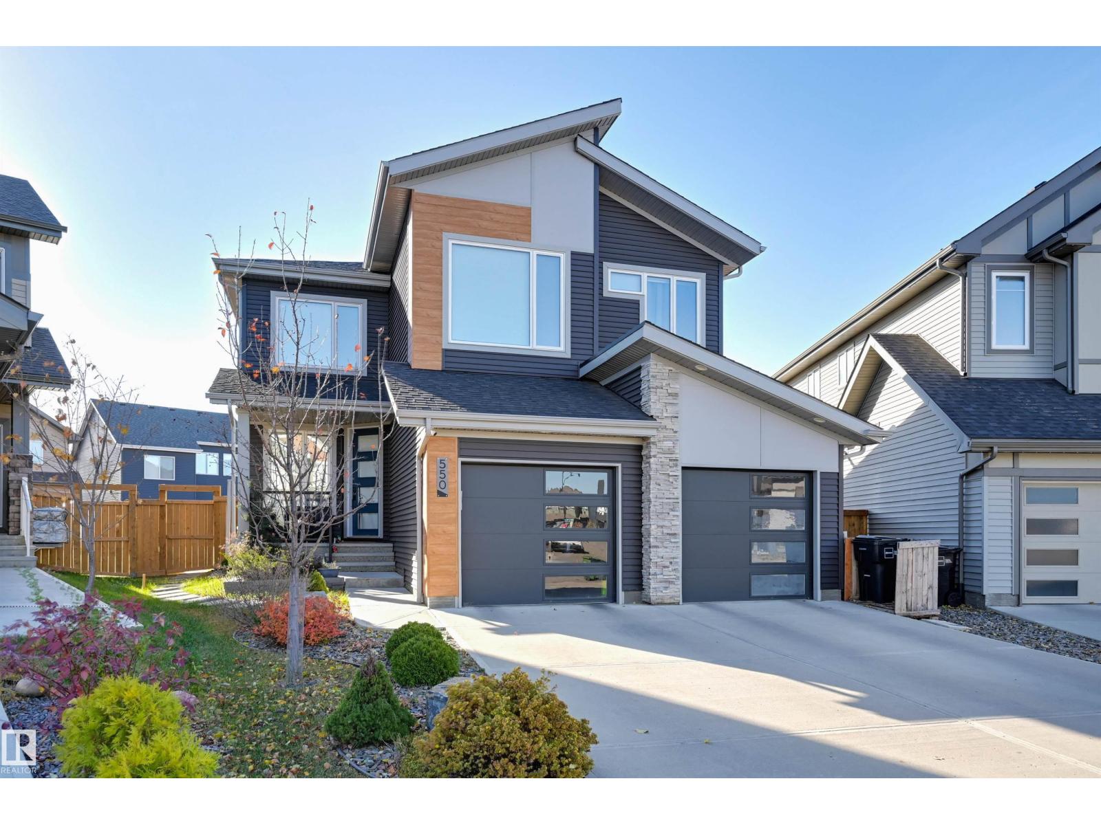 550 EAGLESON WD NW, Edmonton