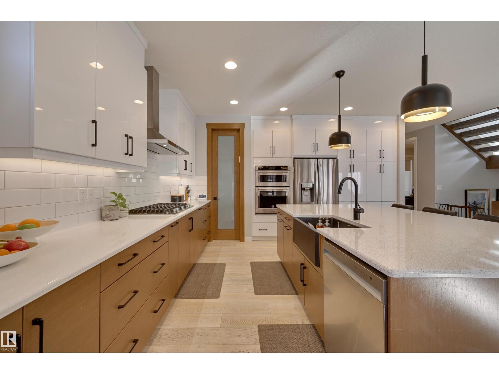 550 EAGLESON WD NW, Edmonton