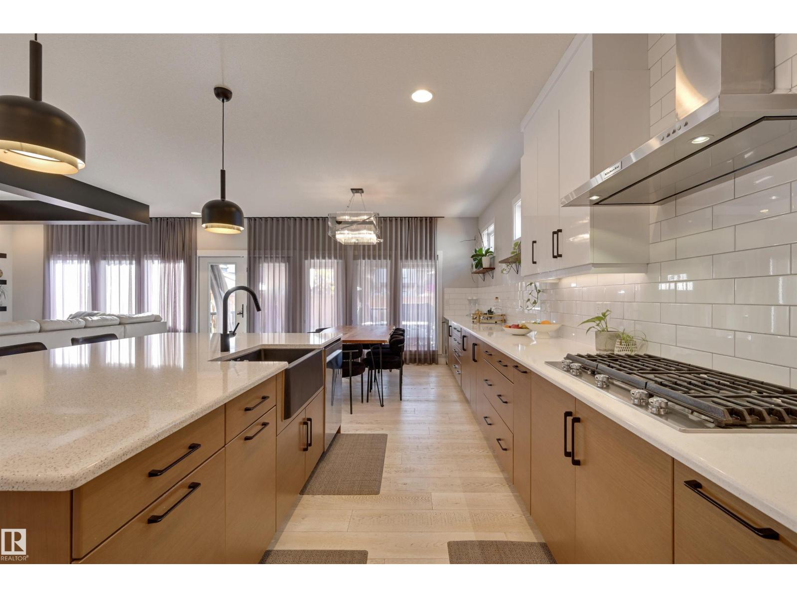 550 EAGLESON WD NW, Edmonton