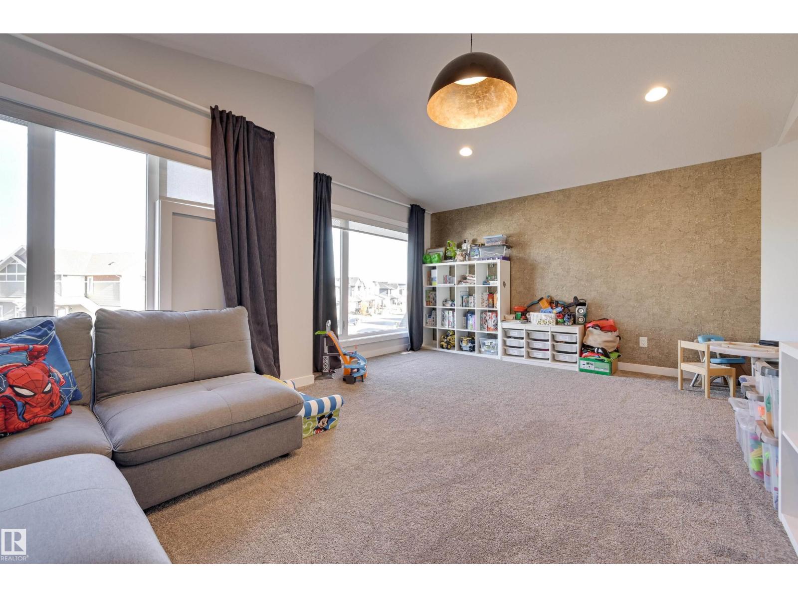 550 EAGLESON WD NW, Edmonton