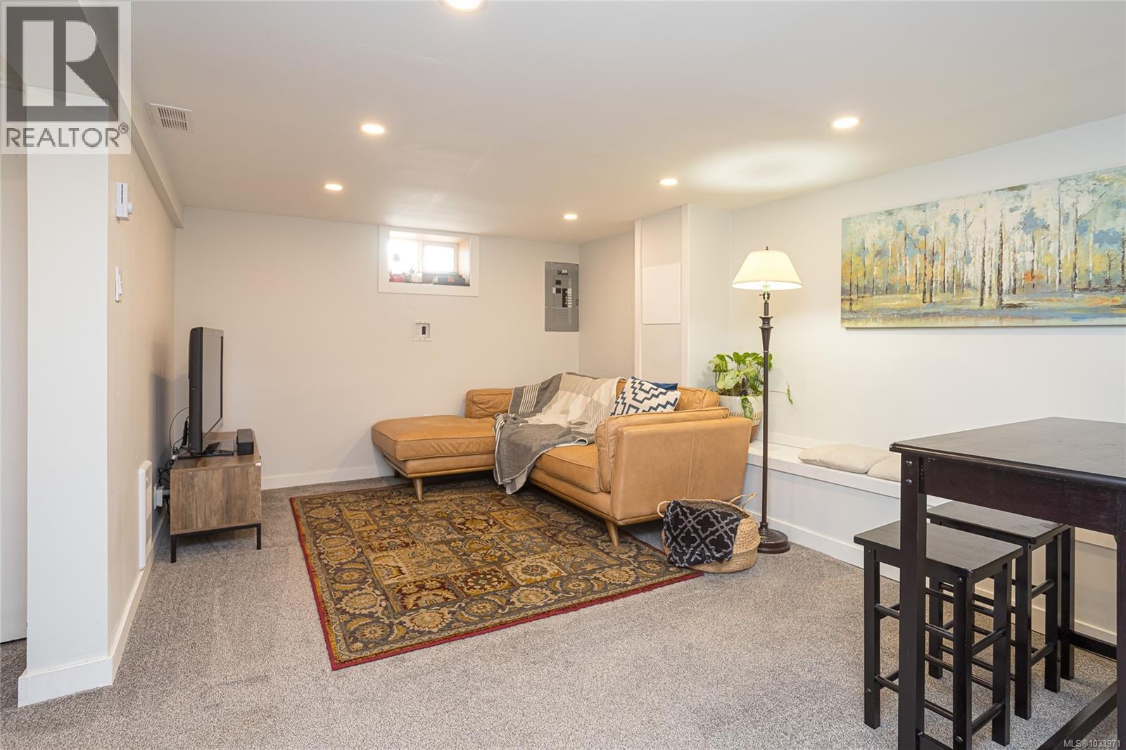 320 Buller St - 21
