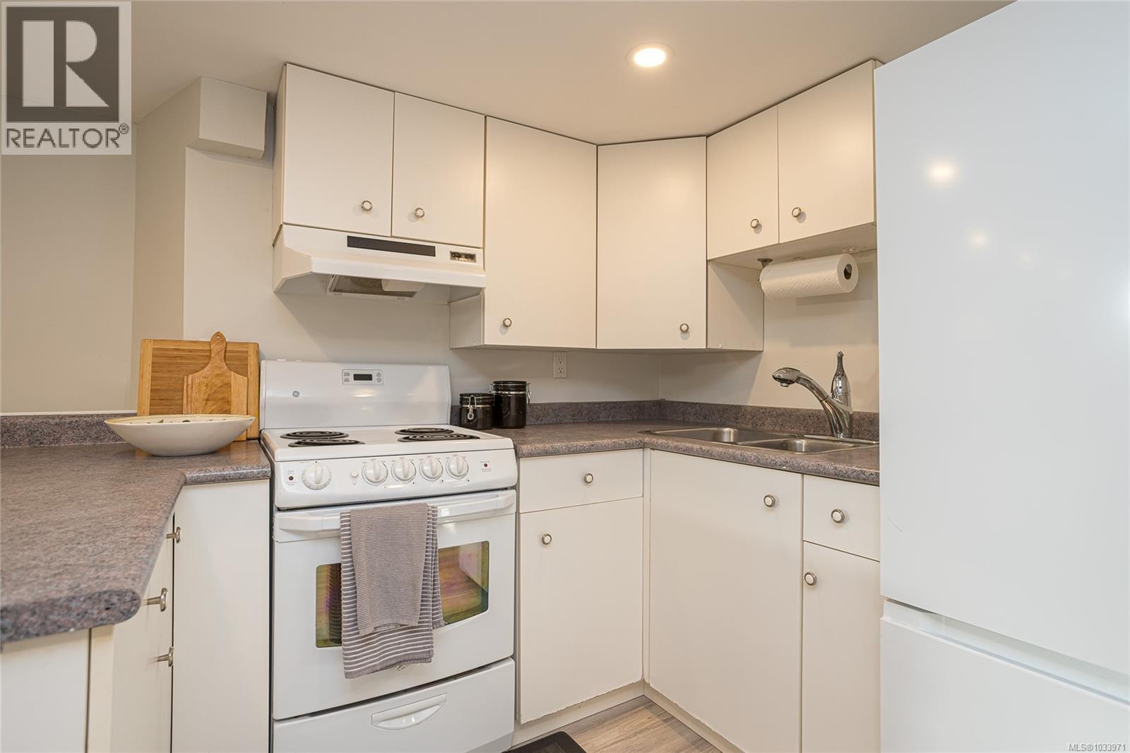 320 Buller St - 26