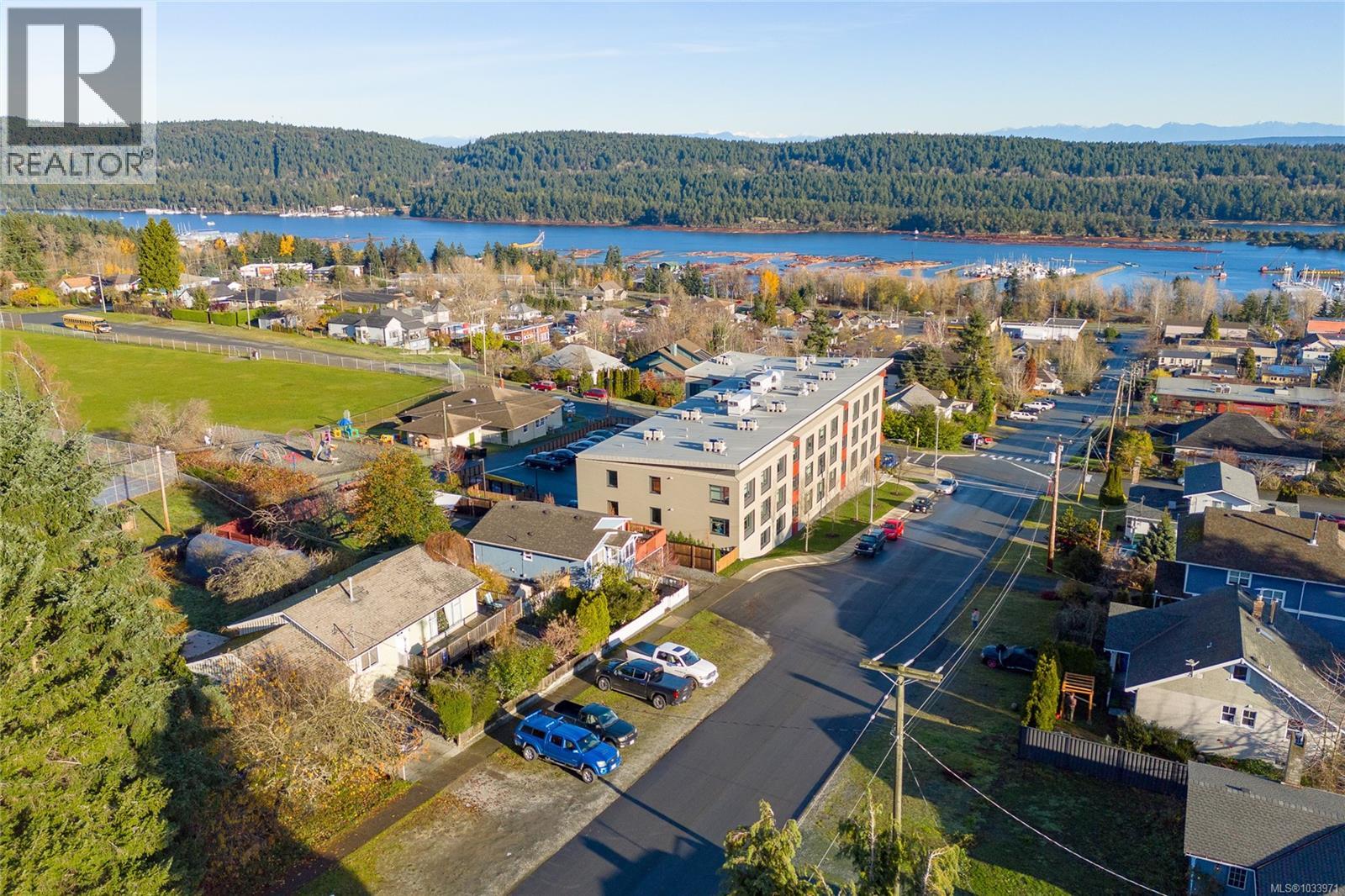 320 Buller St - 45