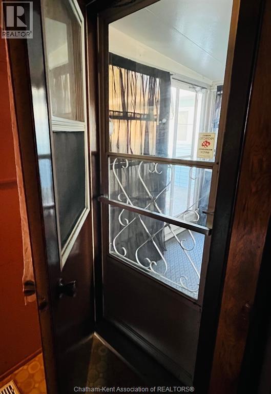 7 James COURT - 19