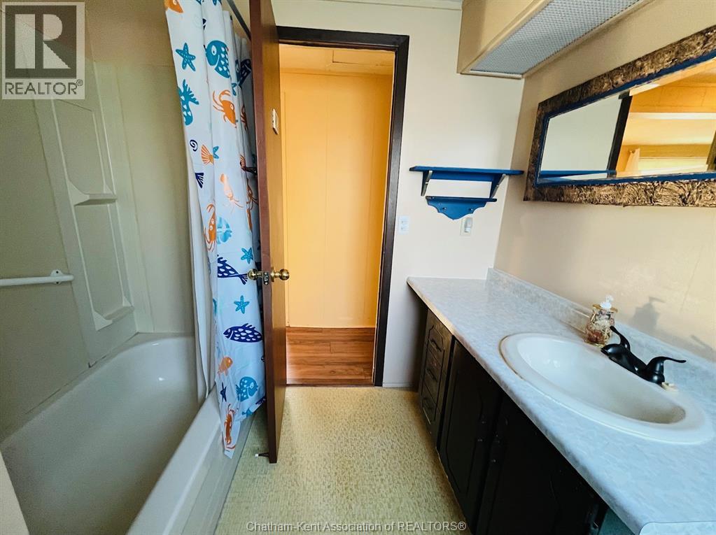 7 James COURT - 25