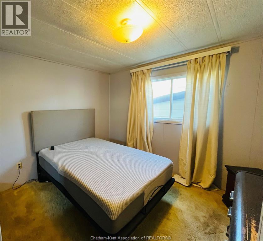7 James COURT - 32