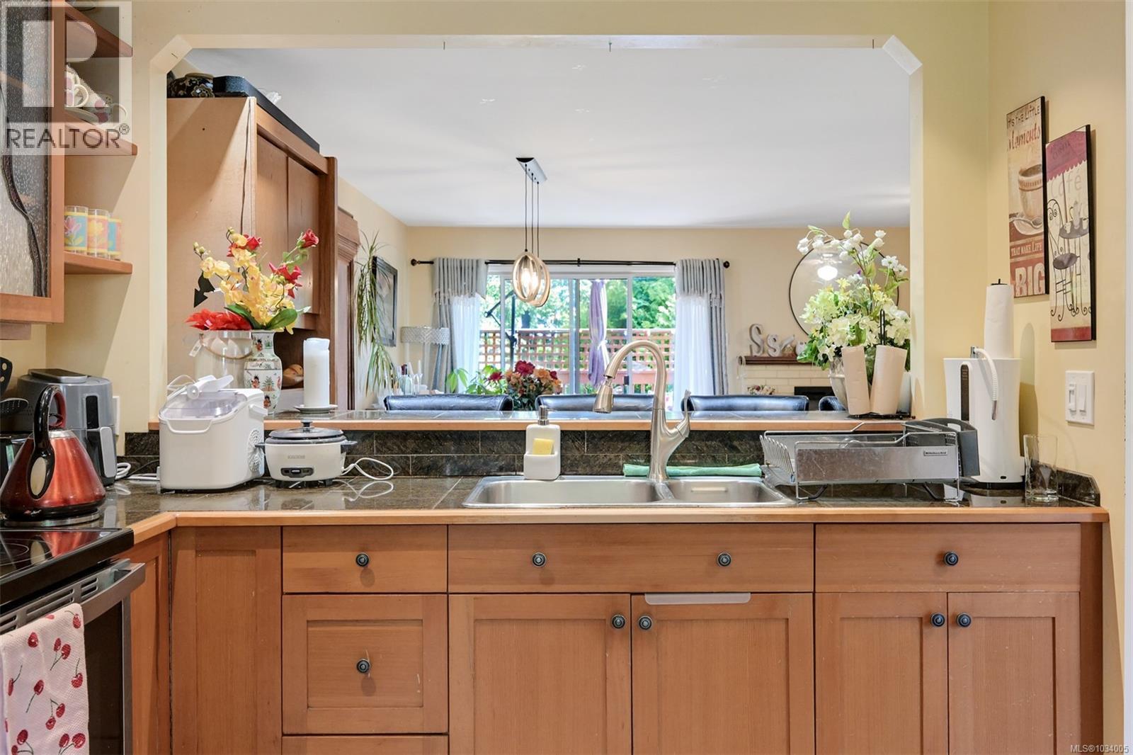 13 933 Admirals Rd, Esquimalt
