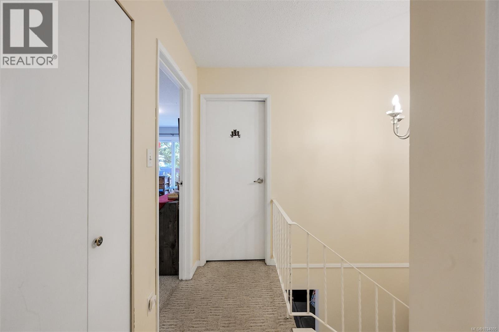 #13 933 Admirals Rd - 47