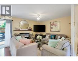 Entrance - 13 933 Admirals Rd, Esquimalt, BC V9A2P1 Photo 11