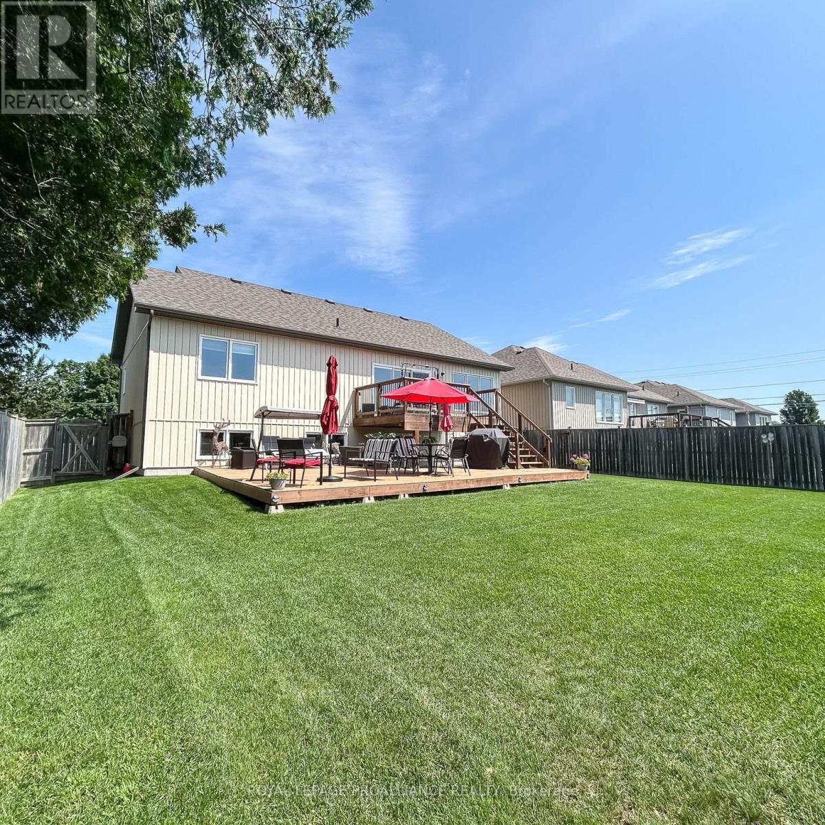 305 RAGLAN STREET - 11
