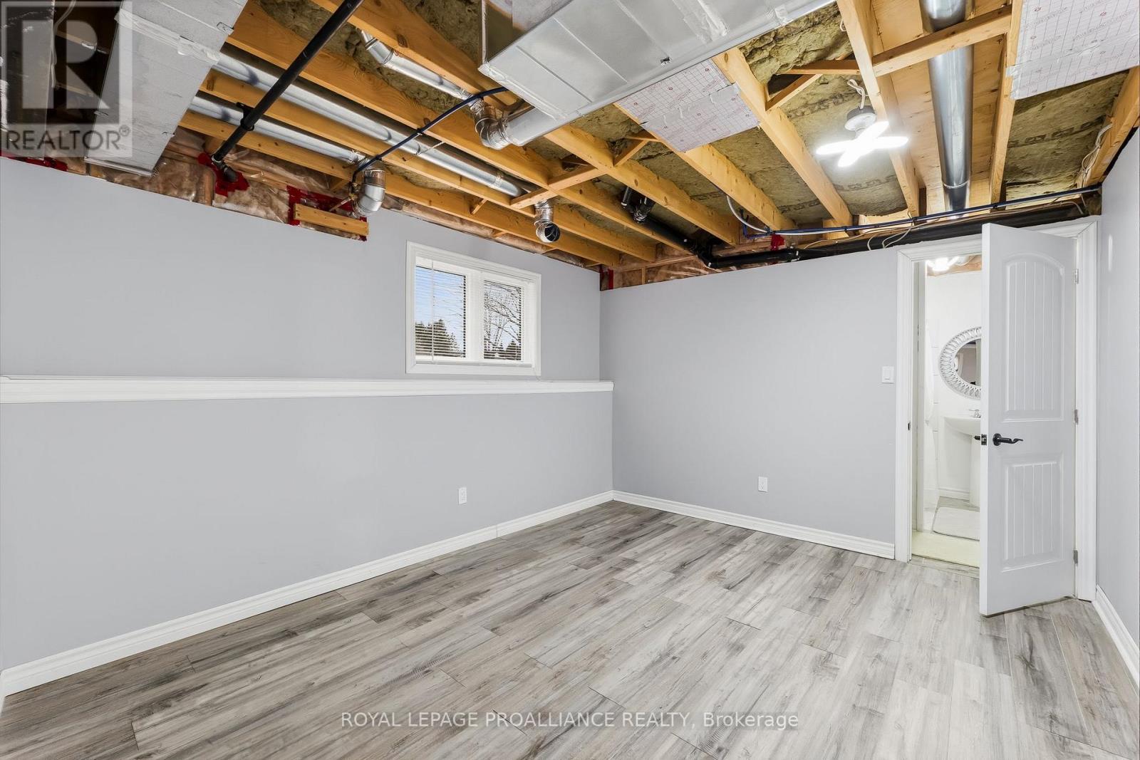 305 RAGLAN STREET - 29