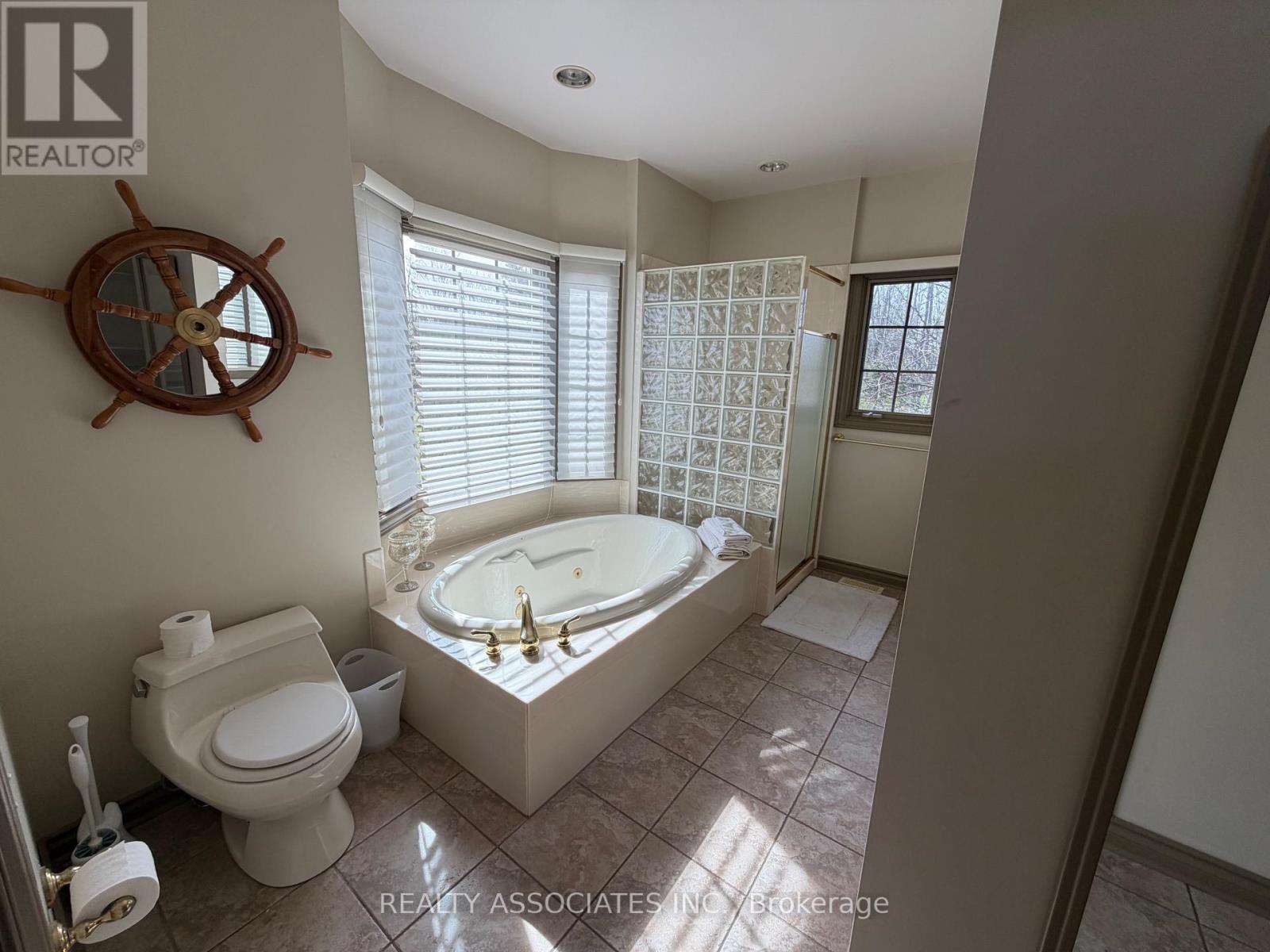 2720 FRONT ROAD - 24