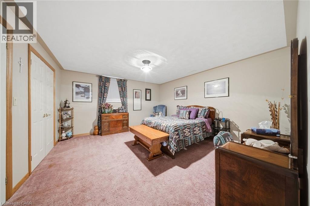 2 VIOLA Court - 22