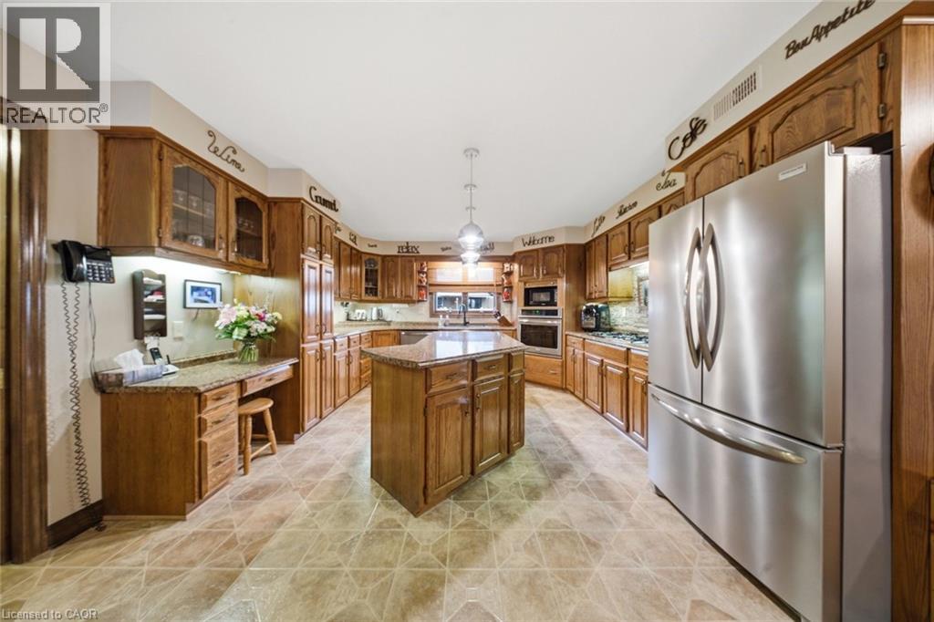 2 VIOLA Court - 8