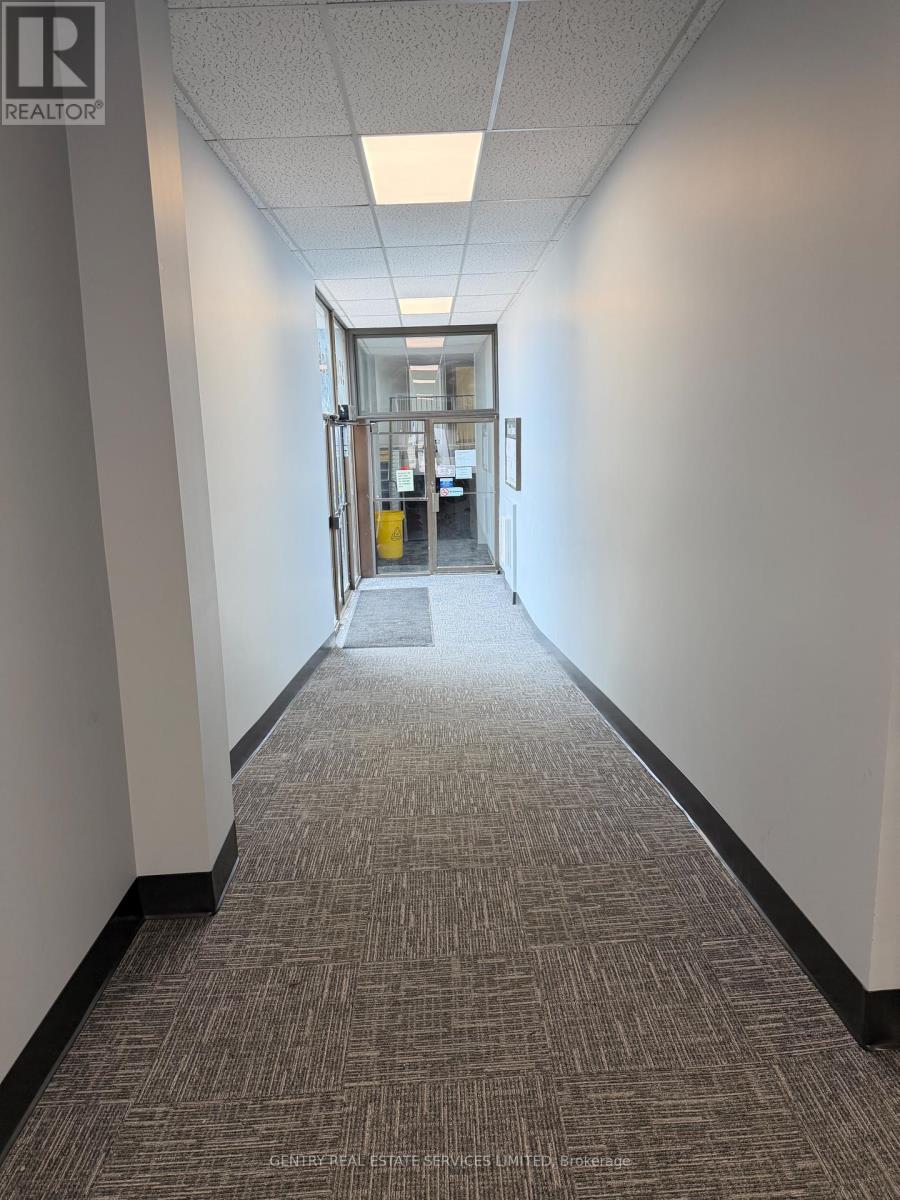 Studio for Rent in Ottawa – 270 LAKE STREET, Ottawa – By Peter Sagos - Image 9