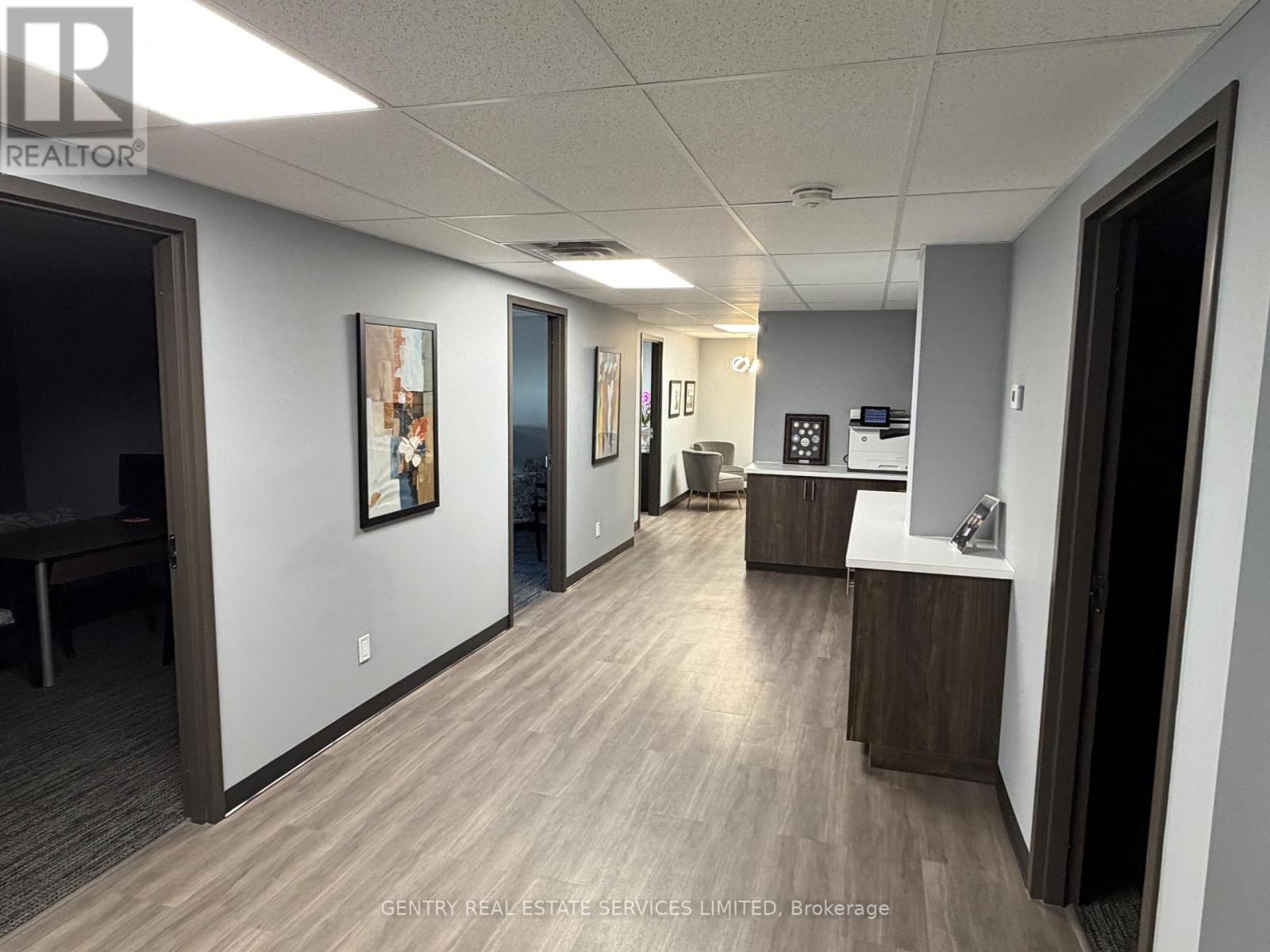 Studio for Rent in Ottawa – 270 LAKE STREET, Ottawa – By Peter Sagos - Image 17