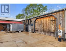 425 Park Avenue W, Chatham Kent, ON N7M1W6 Photo 41