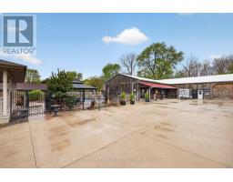 425 Park Avenue W, Chatham Kent, ON N7M1W6 Photo 44