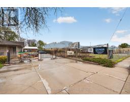 425 Park Avenue W, Chatham Kent, ON N7M1W6 Photo 8