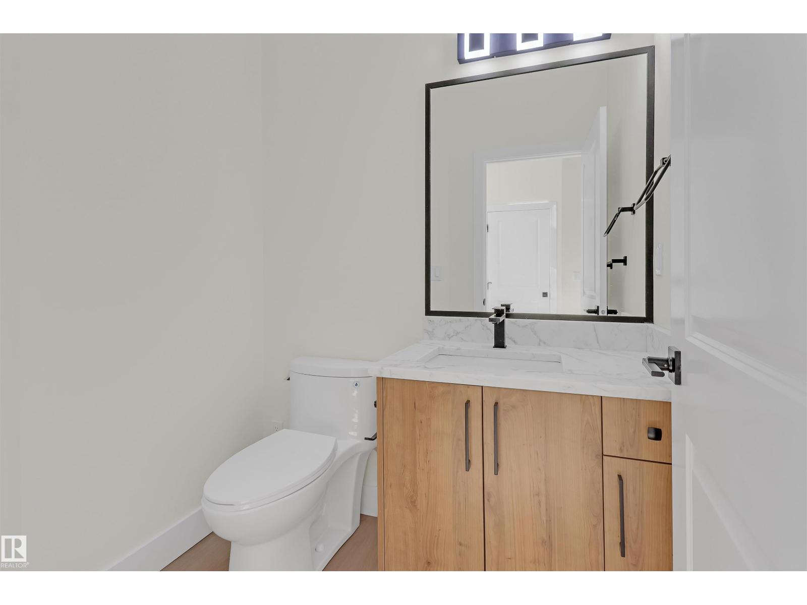 7936 91 AV NW, Edmonton